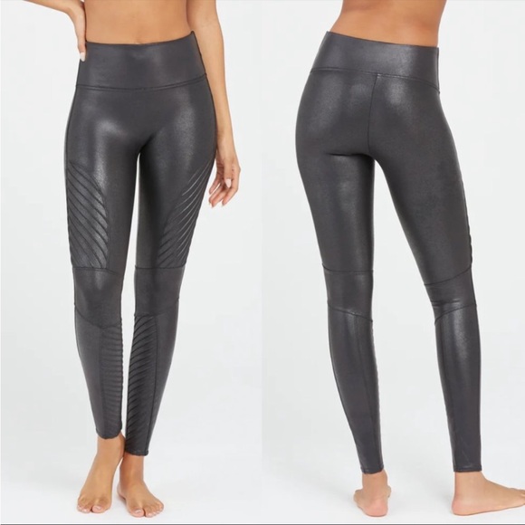 Spanx Faux Leather Moto Leggings in Very Black Size Medium - Picture 2 of 11